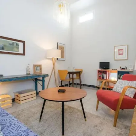 Apartment Casa Pepita: Vintage Spirit In The Old Town *