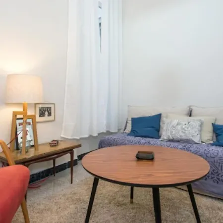 Apartment Casa Pepita: Vintage Spirit In The Old Town Seville