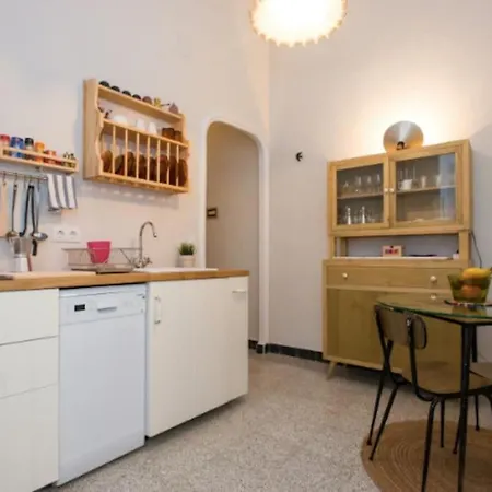 Apartment Casa Pepita: Vintage Spirit In The Old Town *